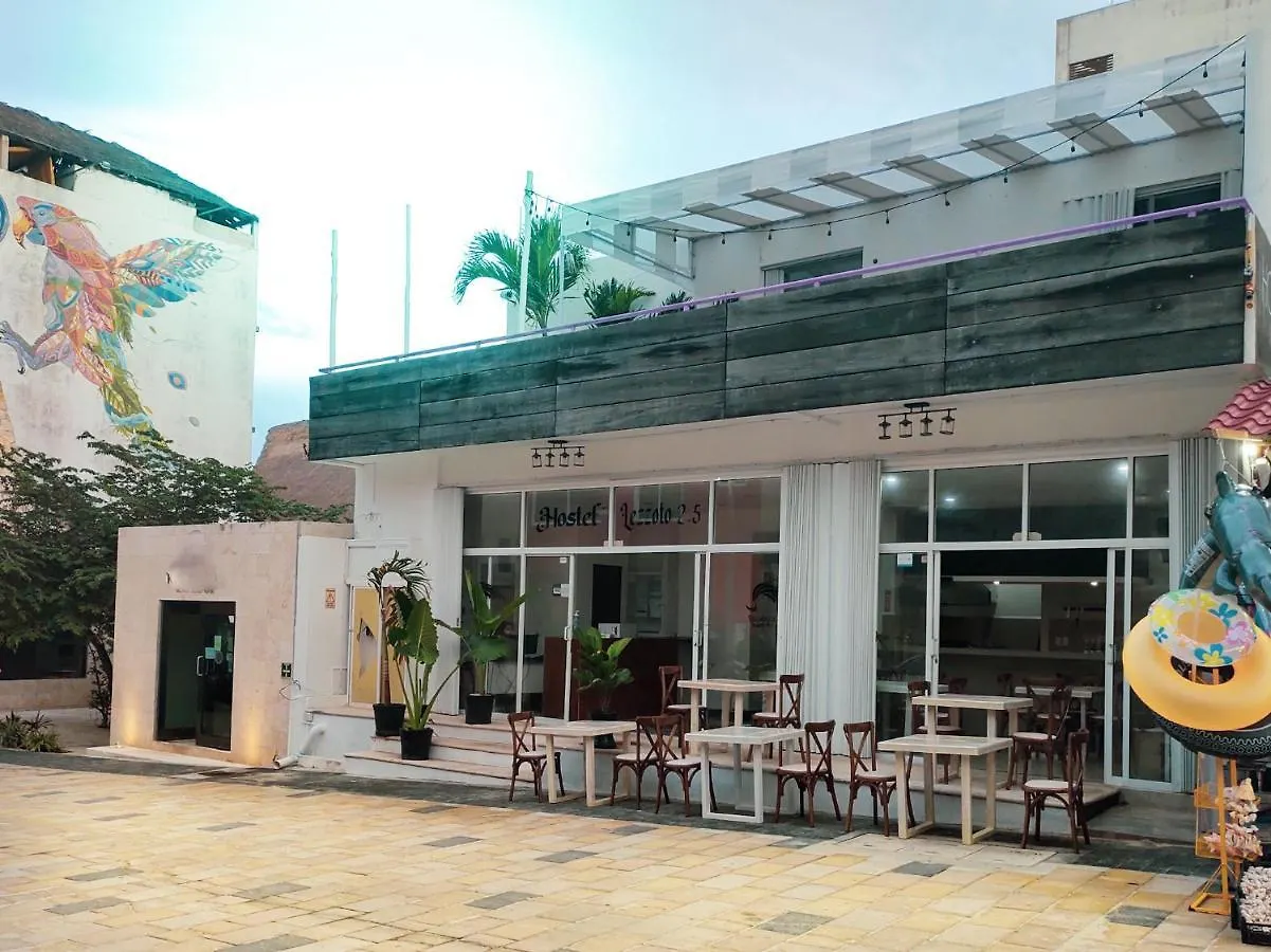 Lezzoto 2.5 Beach Playa del Carmen Mexiko