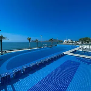 https://varali-grand-hotel.mazatlan-hotels.com